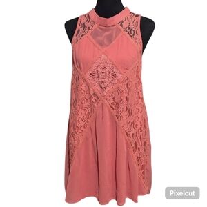 She & Sky Coral Pink Silk Blend Intricate Lace Sleeveless Mini Dress. Size: M
